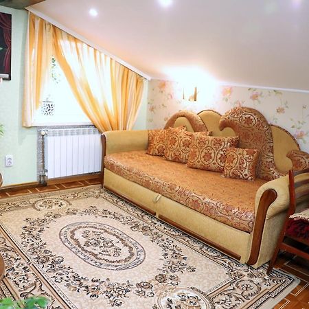 Apartment In Old Town On Zarvanska St Kamianets-Podilskyi Exterior photo