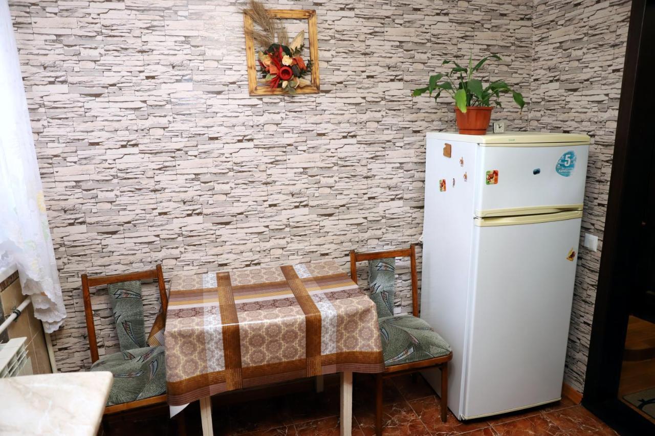 Apartment In Old Town On Zarvanska St Kamianets-Podilskyi Exterior photo